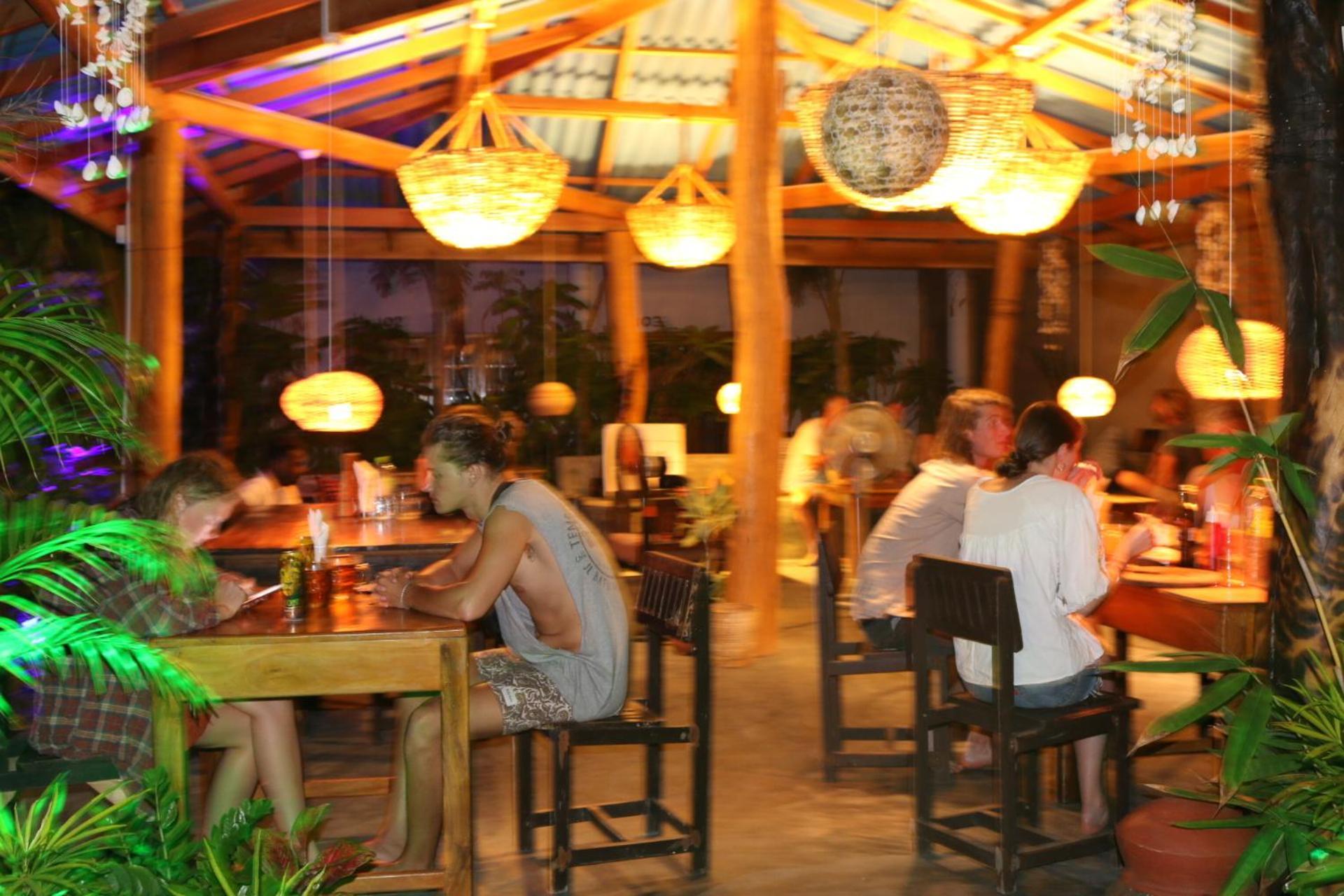 Cili Hotel 아루감 베이 외부 사진